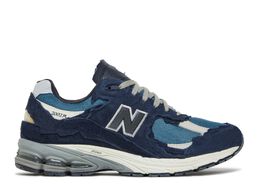 New Balance: Тёмные кроссовки 2002R