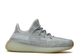 Adidas: Светоотражающие кроссовки  Yeezy Boost 350 v2