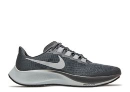 Nike: Серые кроссовки  Air Zoom Pegasus 37