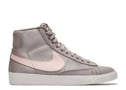 Nike: Розовые кроссовки  Blazer Mid Premium