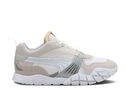 PUMA: Белые кроссовки  Kyron