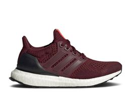 Adidas: Красные кроссовки  UltraBoost