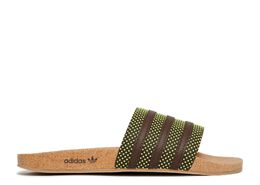 Adidas: Коричневые кроссовки  Adilette