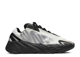 Adidas: Белые кроссовки  Yeezy Boost 700 MNVN