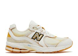 New Balance: Чёрные кроссовки  2002R