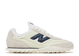 New Balance: Серые кроссовки 