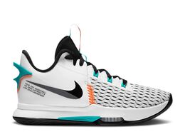 Nike: Белые кроссовки 