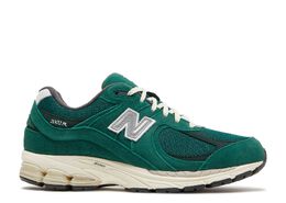 New Balance: Зелёные кроссовки  2002R