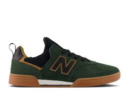 New Balance: Зелёные кроссовки 