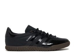 Adidas: Серые кроссовки  Gazelle Indoor