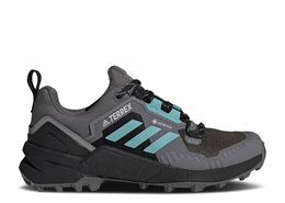 Adidas: Серые кроссовки  Terrex Swift