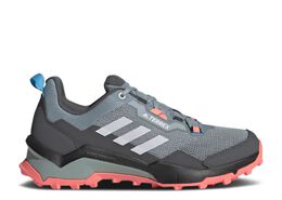 Adidas: Красные кроссовки  Terrex