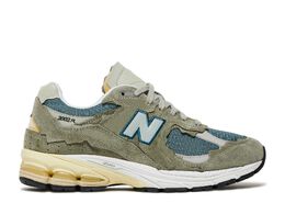 New Balance: Серые кроссовки  2002R