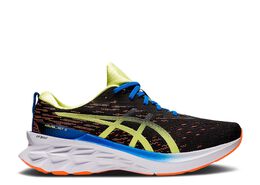 Asics: Чёрные кроссовки  Novablast 2