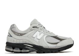 New Balance: Чёрные кроссовки  2002R