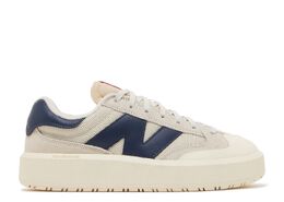 New Balance: Серые кроссовки 