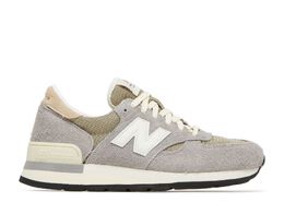 New Balance: Серые кроссовки 