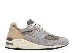 New Balance: Серые кроссовки 