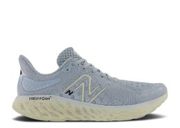 New Balance: Светлые кроссовки  Fresh Foam