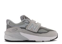 New Balance: Серые кроссовки 