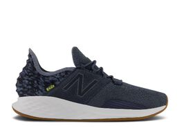 New Balance: Серые кроссовки  Fresh Foam