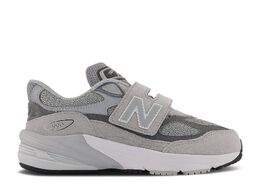 New Balance: Серые кроссовки 