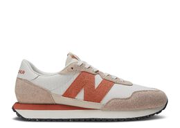New Balance: Серые кроссовки 
