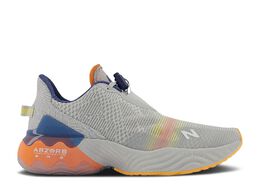 New Balance: Светлые кроссовки  FuelCell