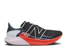 New Balance: Чёрные кроссовки  FuelCell