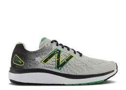 New Balance: Серые кроссовки  Fresh Foam