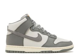 Nike: Светлые кроссовки  Dunk High SE