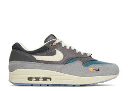 Nike: Серые кроссовки  Air Max 1 SP