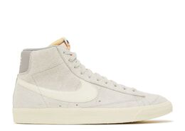 Nike: Серые кроссовки  Blazer Mid 77