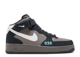 Nike: Серые кроссовки  Air Force 1