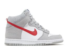 Nike: Светлые кроссовки  Dunk High SE