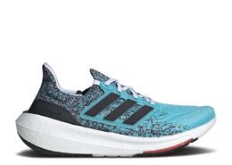 Adidas: Светлые кроссовки  UltraBoost