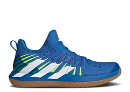 Adidas: Яркие кроссовки 