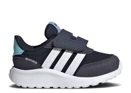 Adidas: Обувь 