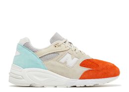 New Balance: Кроссовки 