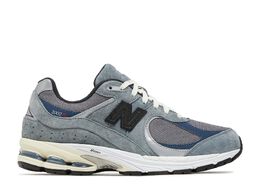 New Balance: Голубые кроссовки  2002R