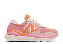 New Balance: Розовые кроссовки  57/40