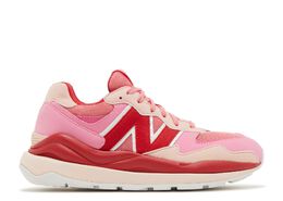 New Balance: Розовые кроссовки  57/40