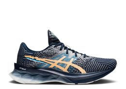 Asics: Голубые кроссовки  Novablast