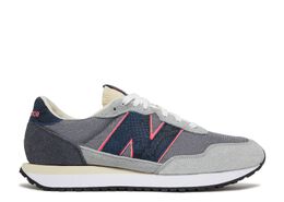 New Balance: Голубые кроссовки  237