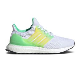 Adidas: Белые кроссовки  UltraBoost DNA