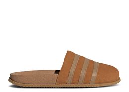 Adidas: Светлые кроссовки 