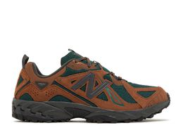 New Balance: Коричневые кроссовки 