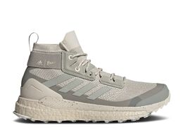 Adidas: Коричневые кроссовки  Terrex Free Hiker