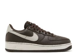 Nike: Тёмные кроссовки  Air Force 1