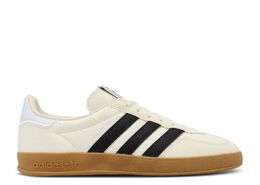 Adidas: Белые кроссовки  Gazelle Indoor